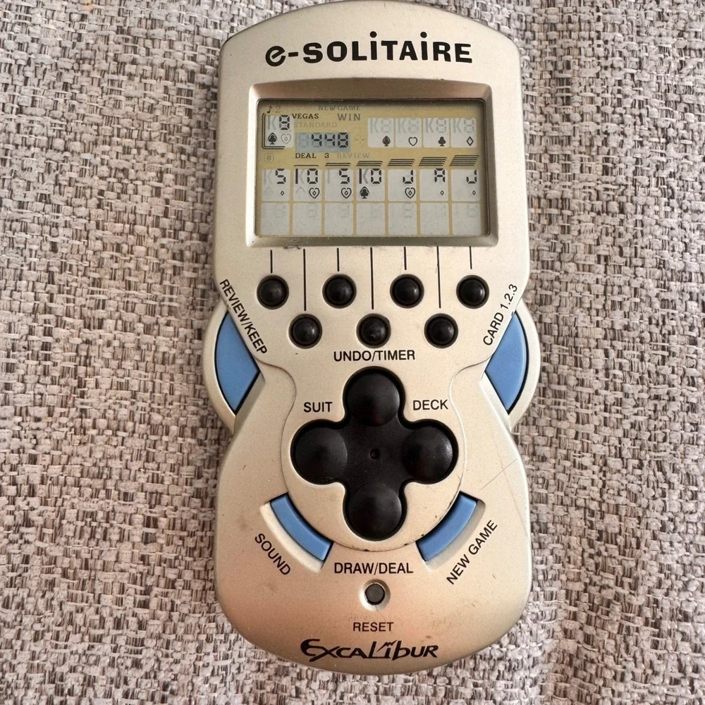 Excalibur‎ e-Solitaire Handheld Electronic Card Game Silver Vintage 500-1 WORKS!